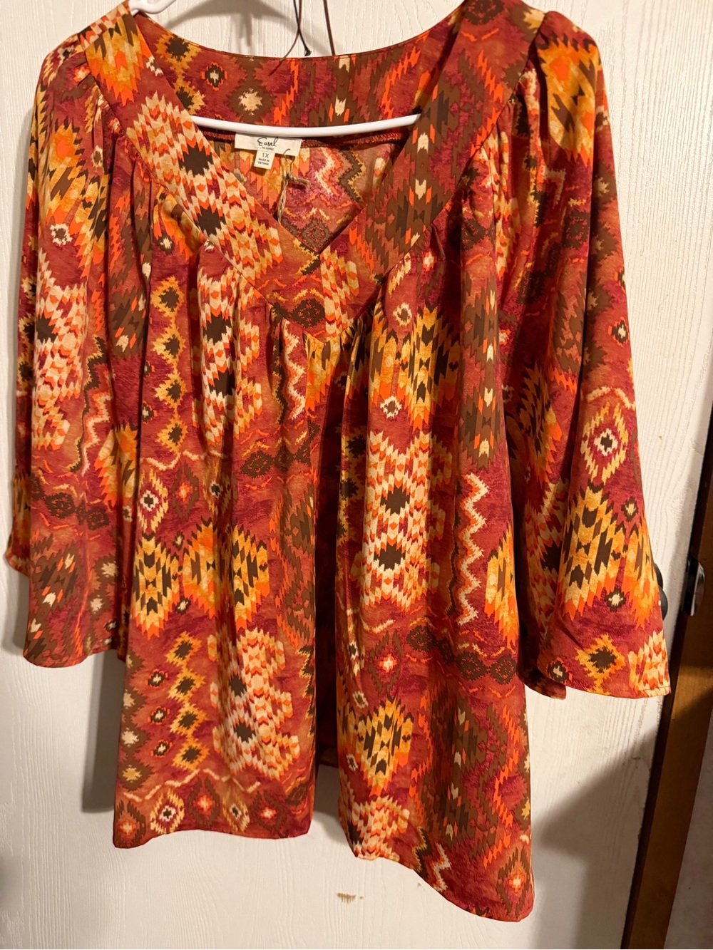 NWT Easel Boho Geometric Ikat Print V-Neck Blouse Top - 1X Plus